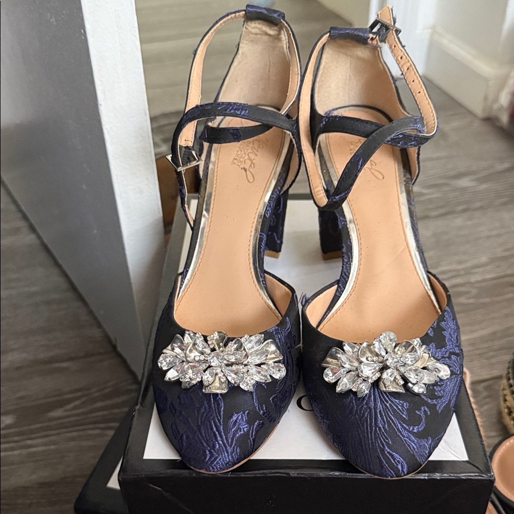 Jewel Badgley Mischka Black and Blue Heels